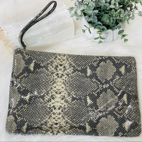 BANANA REPUBLIC leather clutch RARE Super Large Reptile Snakeskin Wristlet - Picture 9 of 9
